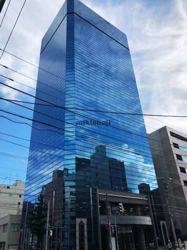 クリスタルタワー 外観