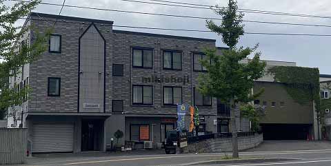 イーストコート１ 外観