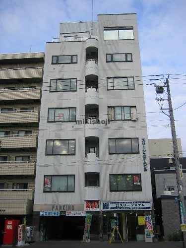 スリーシステムビル 外観