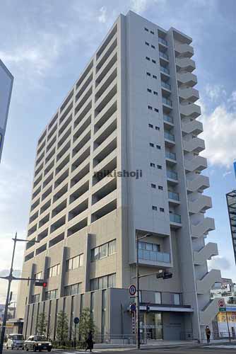 プレミスト泉中央駅前 外観