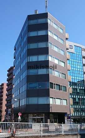 新横浜メグロビル 外観