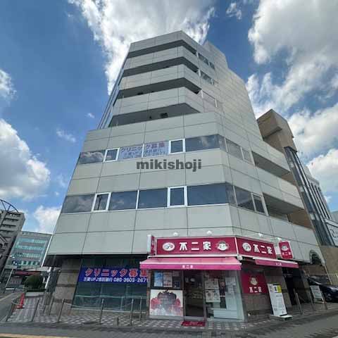 ピノスビル 外観