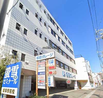 松田ガレージビル 外観1