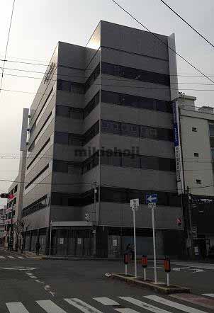 天正八戸の里ビル 外観