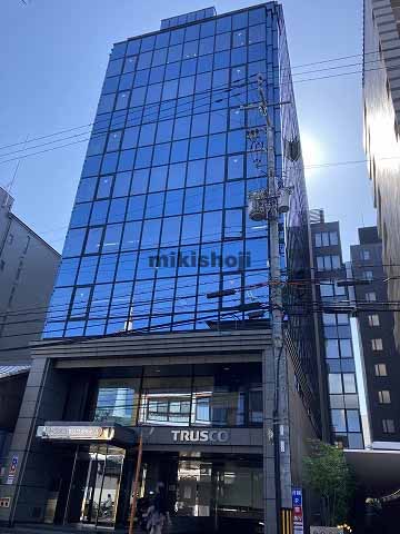トラスコクリスタルビル 外観