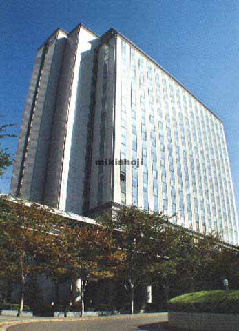 コスモプラザビル 外観