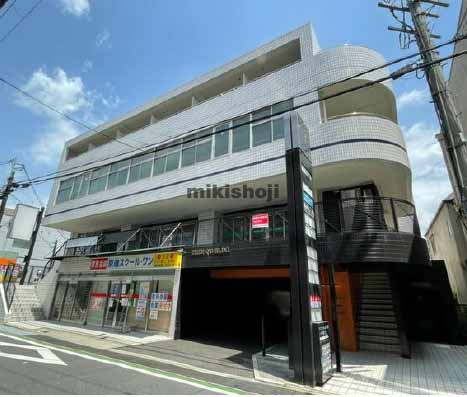 ＺＥＺＥ駅前キューズビル 外観