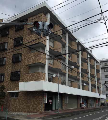 アバンダント８０ 外観