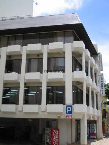 琉球リースパーキングビル 外観