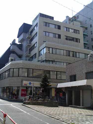 プラムスビル 外観