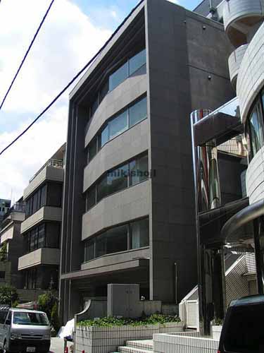 青山エイティーンビル 外観