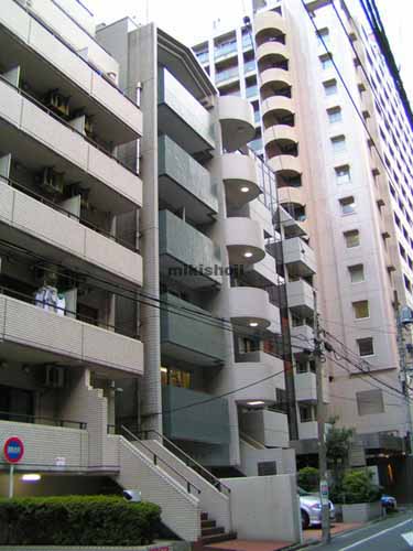 ＴＨＥ　ＧＡＴＥ　新宿御苑 外観