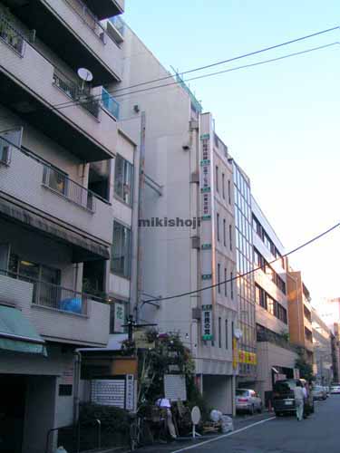 龍伸ビル 外観