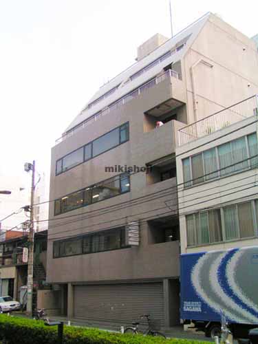 アルファビル 外観