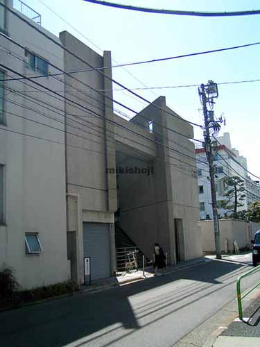 モン・プチ南青山ビル 外観