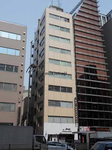 日宝神田淡路町クロス 外観