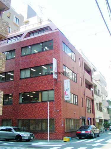 ダイアビル 外観