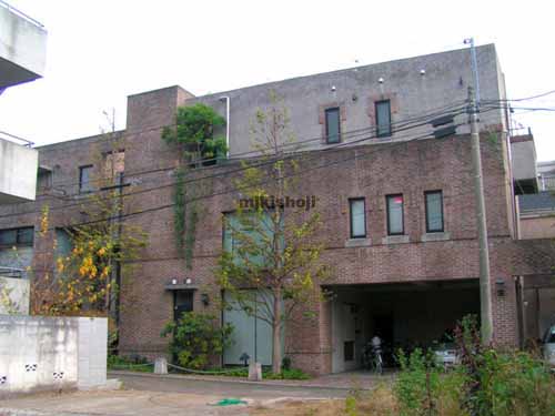 クレセントヒルズビル 外観