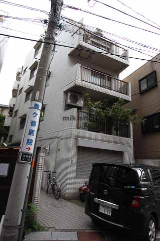 西新宿青木ビル 外観