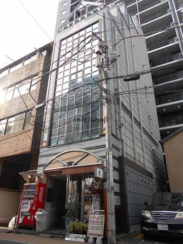 エムズ新宿御苑ビル 外観