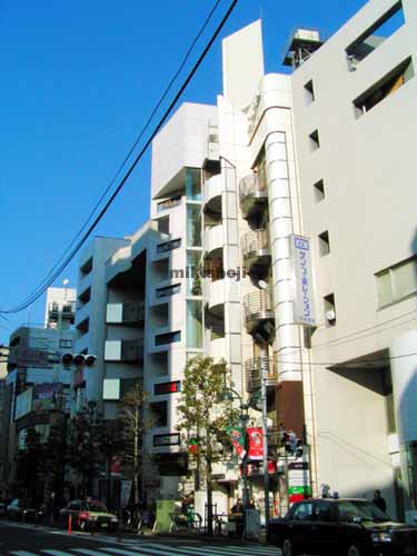 ひきだしのような家に 外観