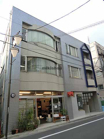 アズマビル 外観