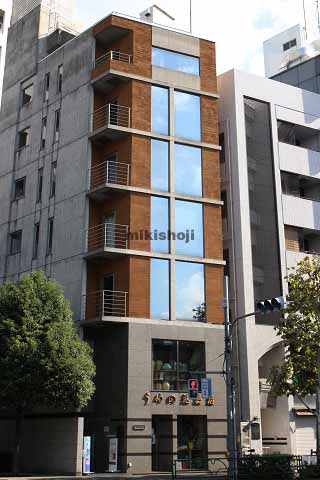 うめのビル 外観