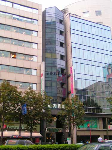 アクセス表参道 外観