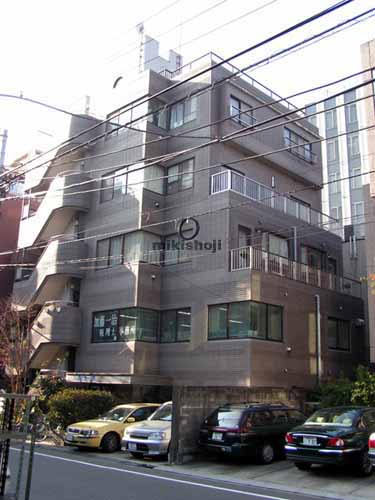 アドニスアマノビル 外観