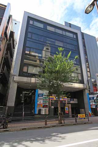 御茶ノ水駅前ビル 外観