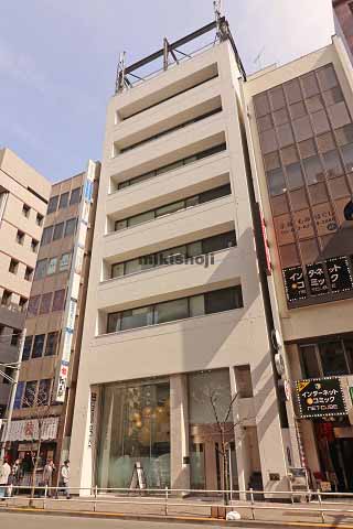 クロスオフィス新宿 外観