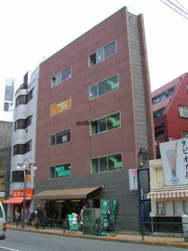 ラウンジビル 外観