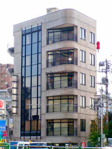 イマス・エス・イービル 外観