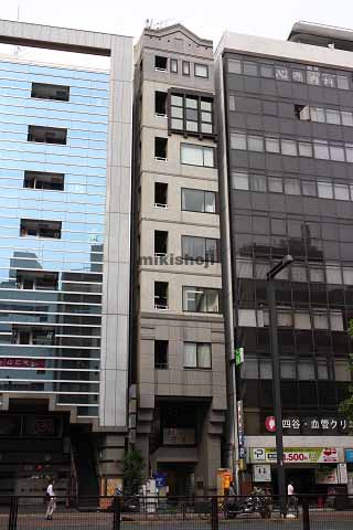 四谷三信ビル 外観