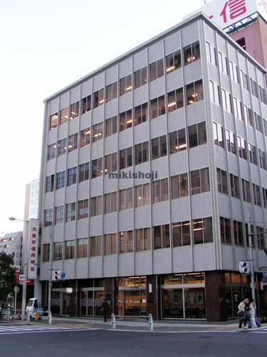 大信秋山ビル 外観