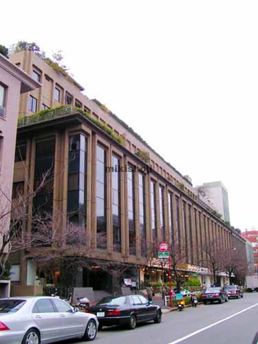 新紀尾井町ビル 外観