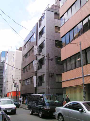 神トラビル 外観