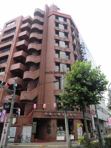 ヤマナカヤビル 外観