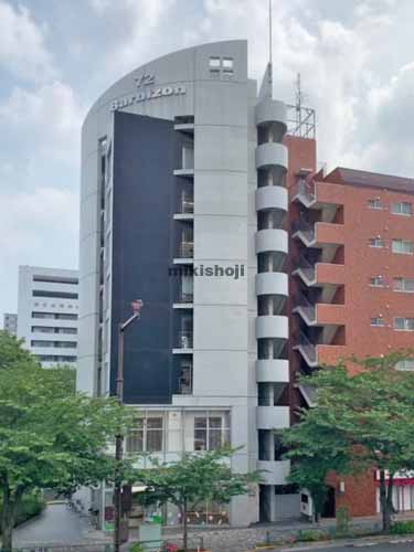 バルビゾン７２ 外観