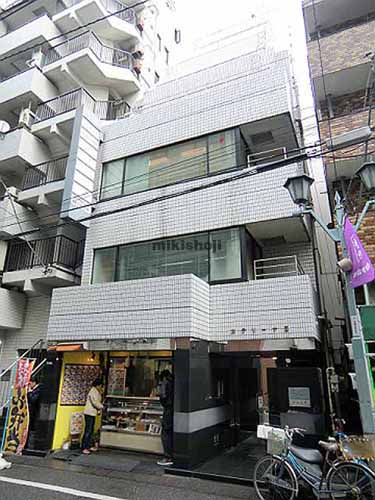 カテリーナトゥリア 外観