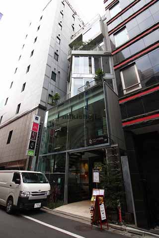 ＰＬＡＺＡ　ＥＳＴ　新宿三丁目 外観