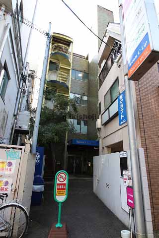 レインボースクエアビル 外観