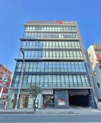 太陽生命越谷ビル 外観