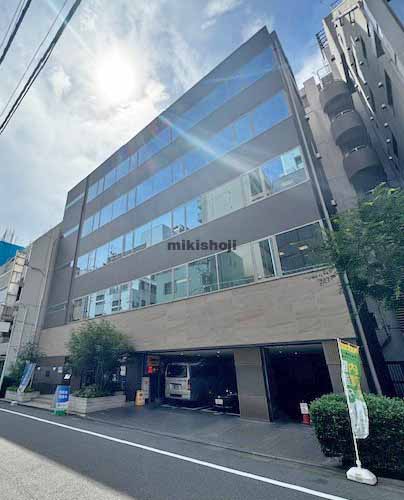 ＋ＳＨＩＦＴ　ＴＳＵＫＩＪＩ 外観