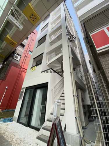 ＡＮＴＨＯＮＹ　ＨＯＵＳＥ 外観