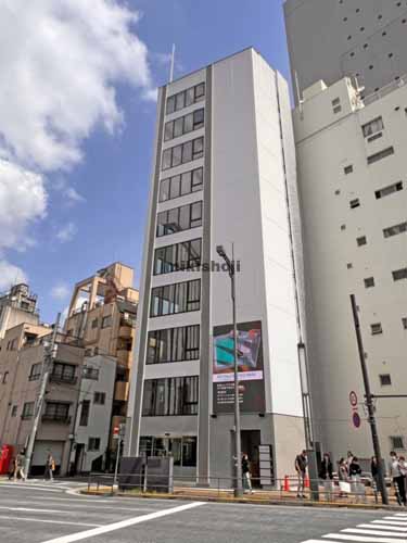 レヴェリー新橋 外観
