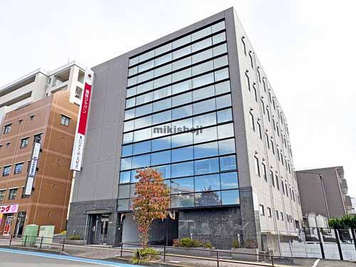 エイティービル 外観