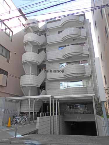 ドマーニ国立ビル 外観