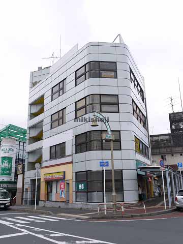 芹澤ビル 外観1