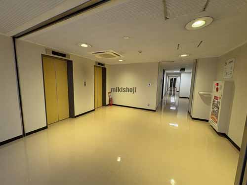 さっけんビル エレベーターホール1